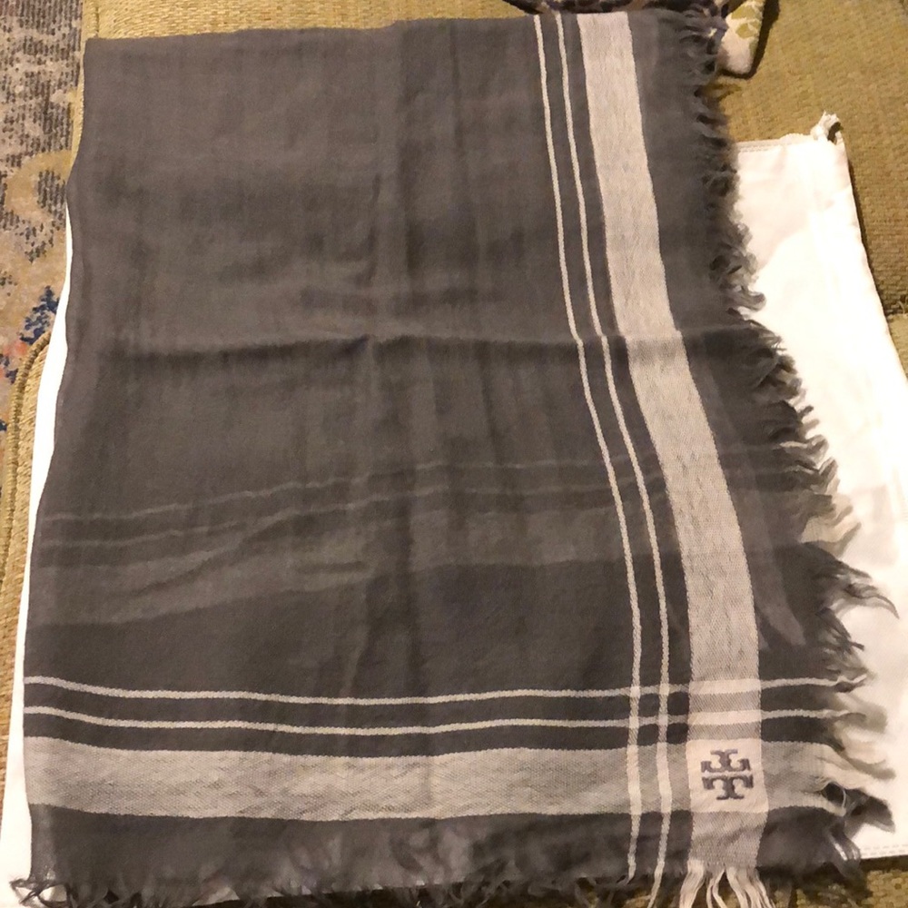 Tory burch oblong